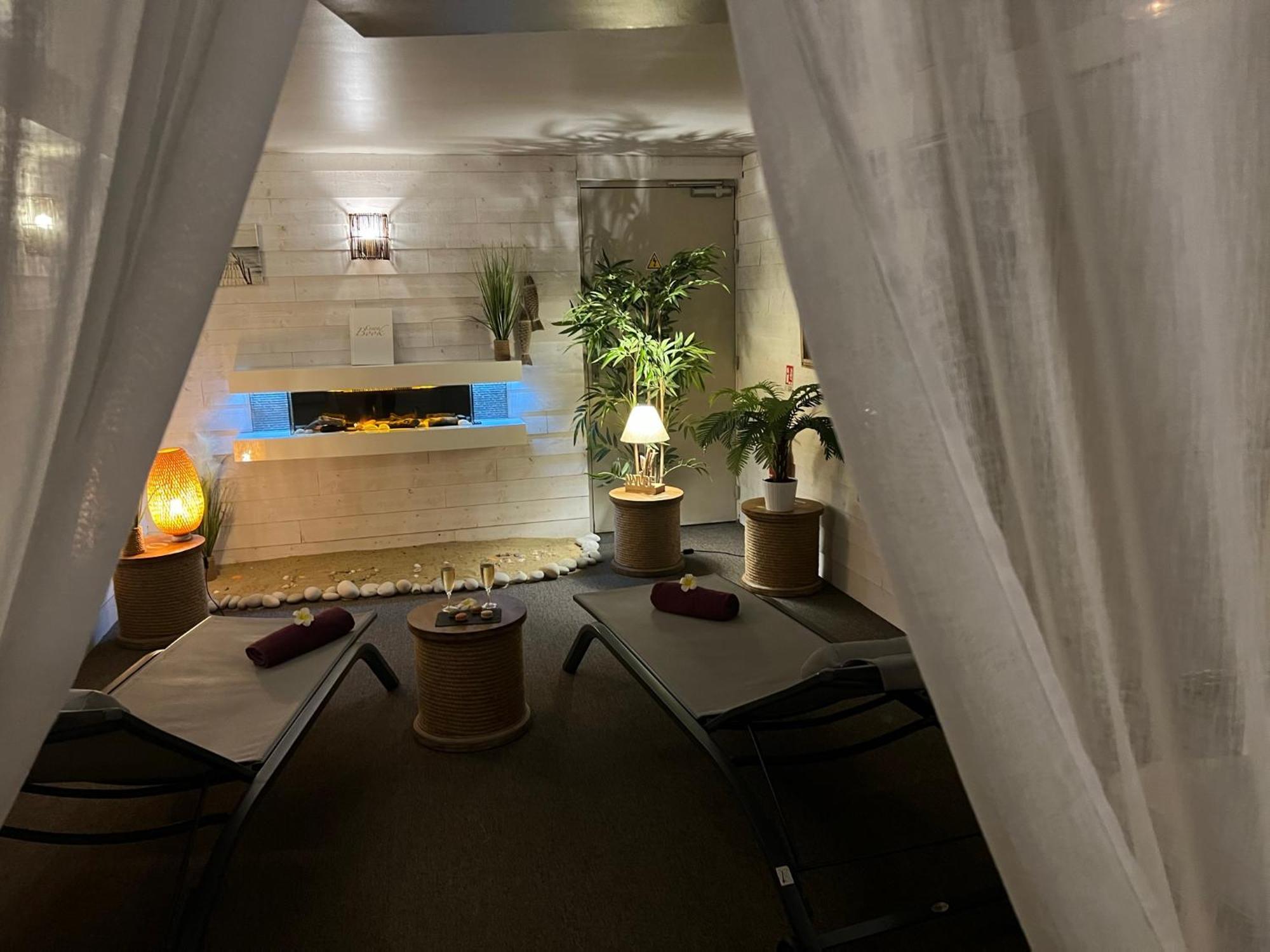 Le Trophee Boutique Hotel Spa- La Loggia Appart'Hotel Deauville Exterior photo